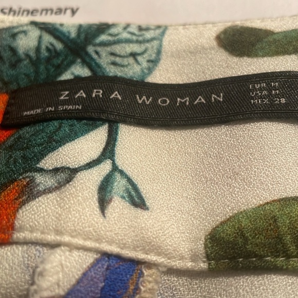 COPY - ZARA FLORAL PANTS SIZE M ZIPPER LEFT WIDE LEG. COMFY & FASHIONABLE for L… - Picture 2 of 2